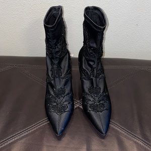 NWOT Zara Satin Embroidered Boots